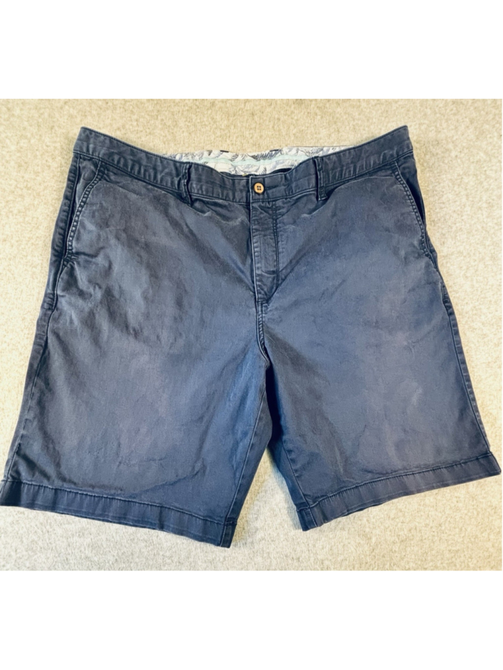 Tommy Bahama Shorts Men’s 42 Navy Blue Flat Front 9” Chino Beach Golf Stretch